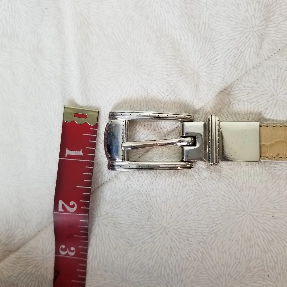 Reversible croc embossed tan and white leather belt etched silver buckle boho S